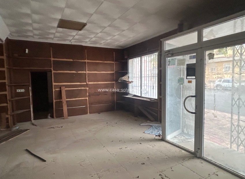 Revente - Commercial - Jacarilla - Inland