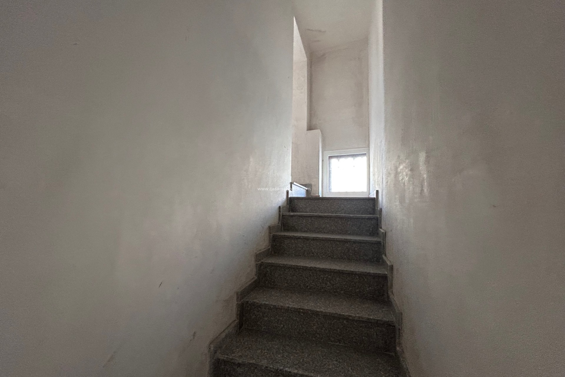 Revente - Commercial - Jacarilla - Inland