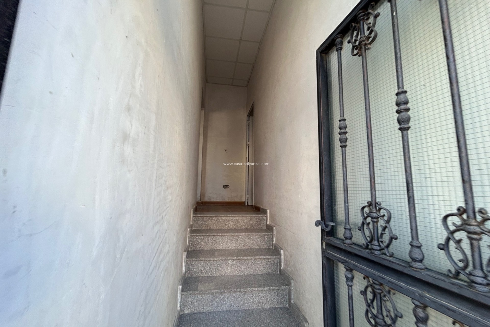 Revente - Commercial - Jacarilla - Inland