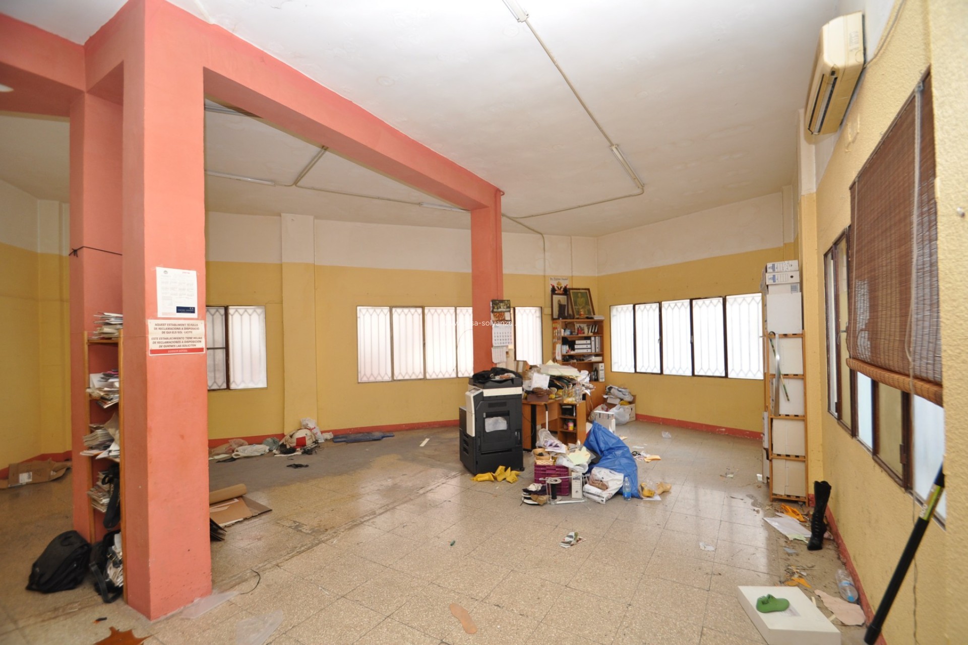 Revente - Commercial - Petrer - Inland