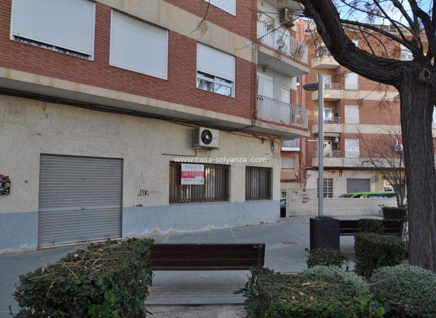 Revente - Commercial - Petrer - Inland