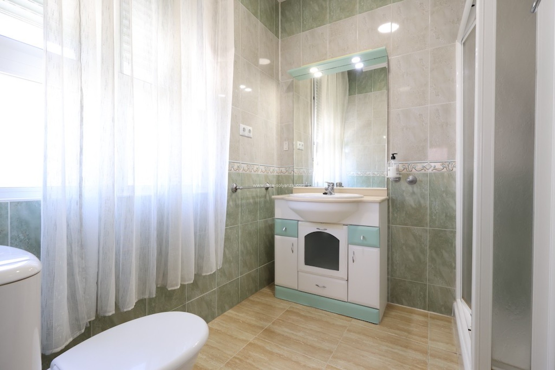 Revente - Commercial - San Miguel de Salinas - Inland