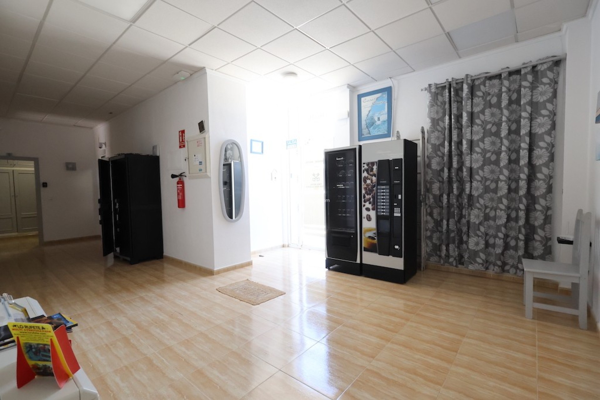 Revente - Commercial - San Miguel de Salinas - Inland