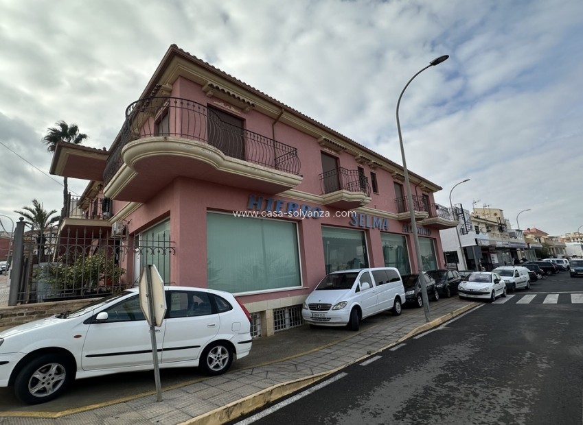 Revente - Commercial - San Miguel de Salinas - Inland