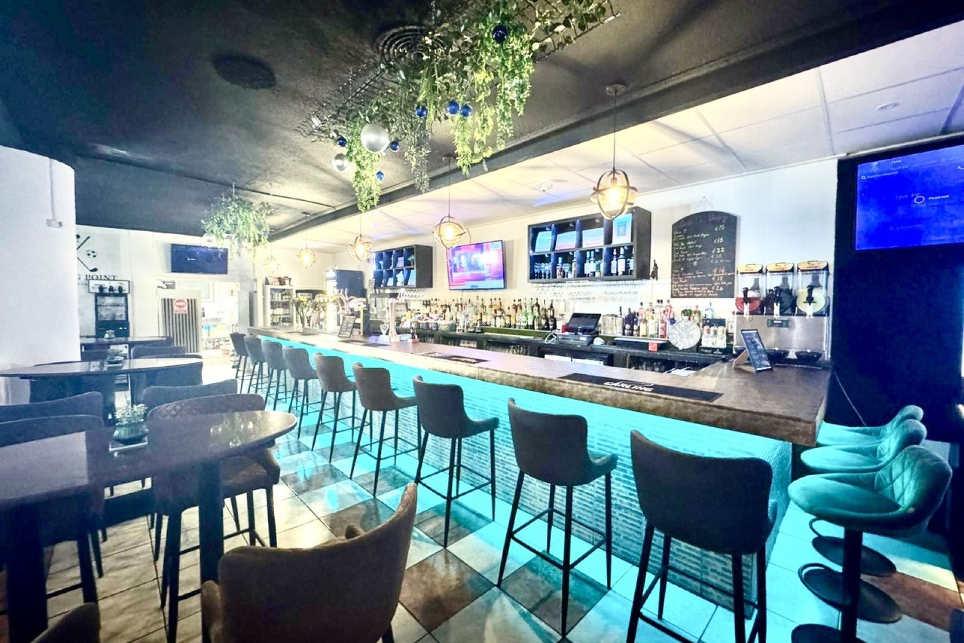 Revente - Commercial - San Miguel de Salinas - Inland