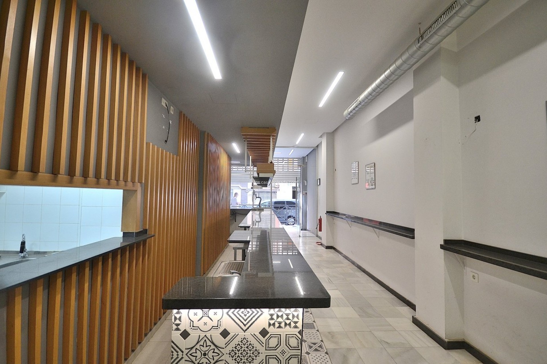 Revente - Commercial - Torrevieja - Center