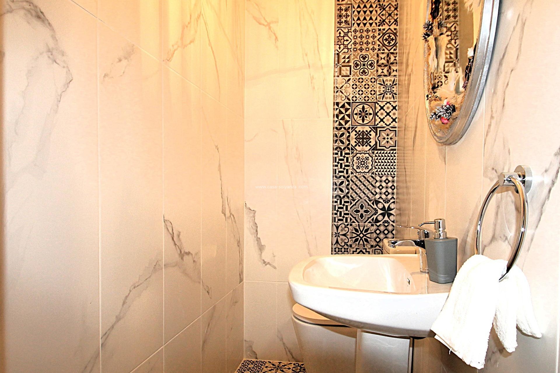 Revente - Commercial - Torrevieja - Las Piscinas Naturales