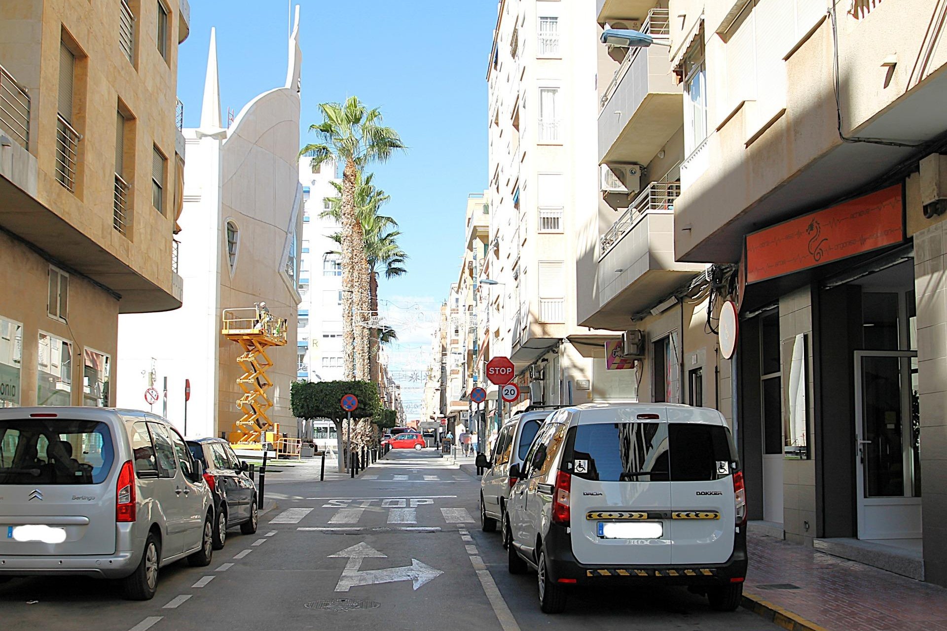 Revente - Commercial - Torrevieja - Las Piscinas Naturales