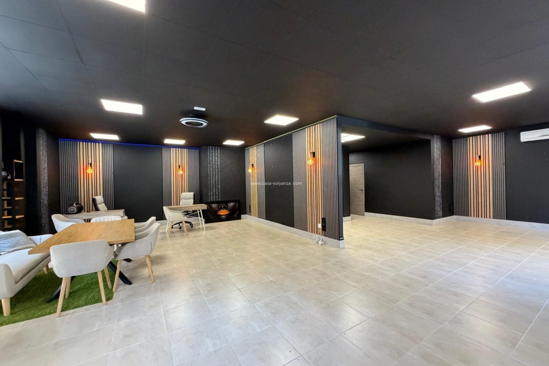 Revente - Commercial - Torrevieja - Playa de los Locos