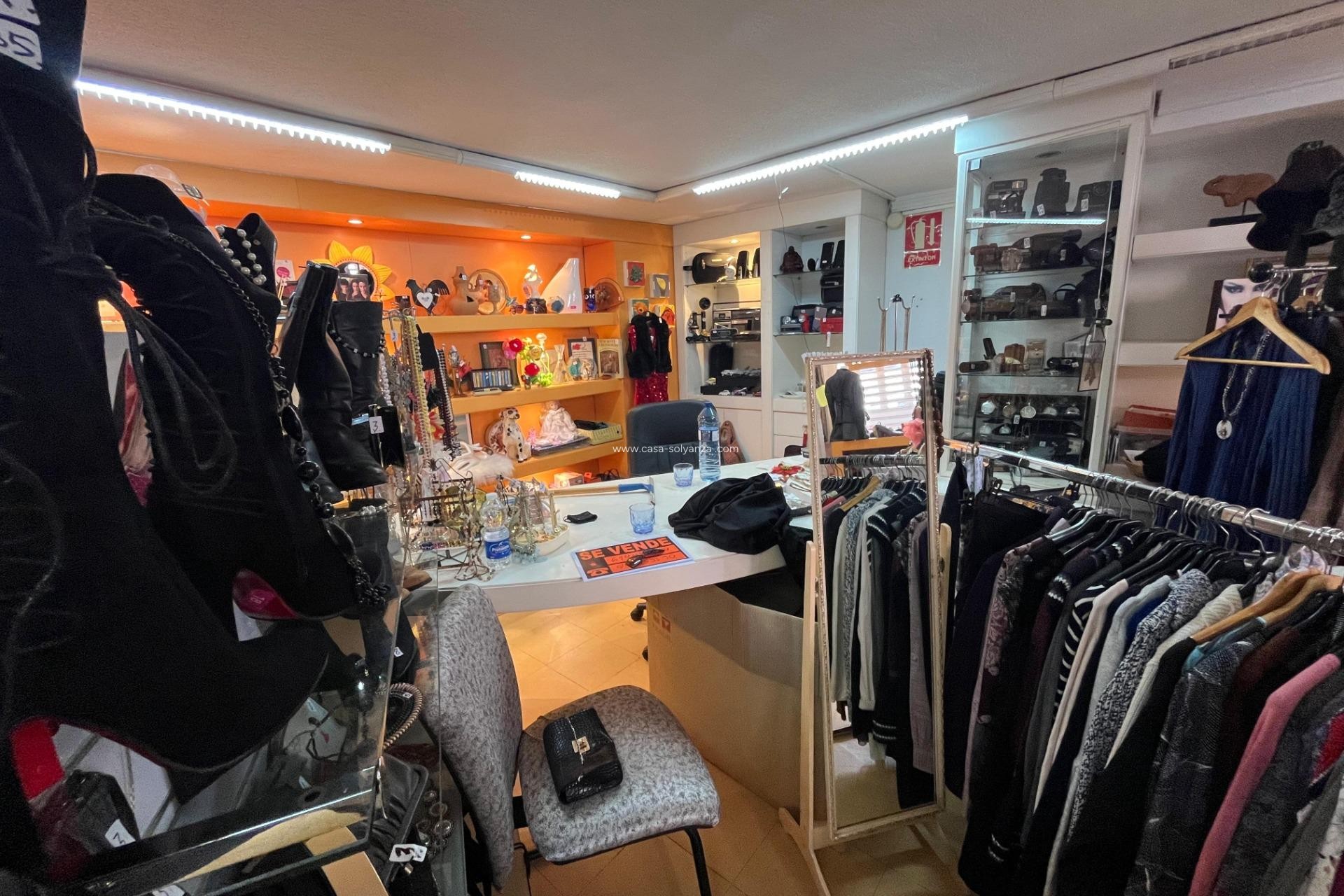 Revente - Commercial - Torrevieja