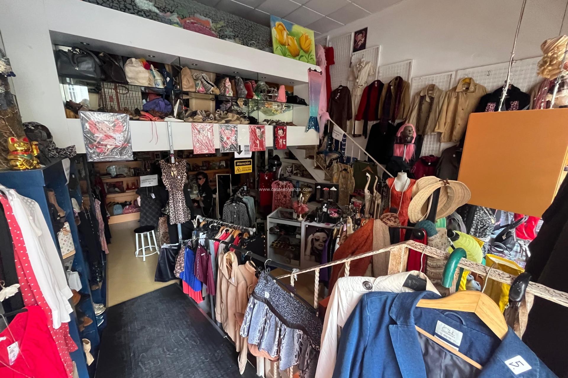 Revente - Commercial - Torrevieja