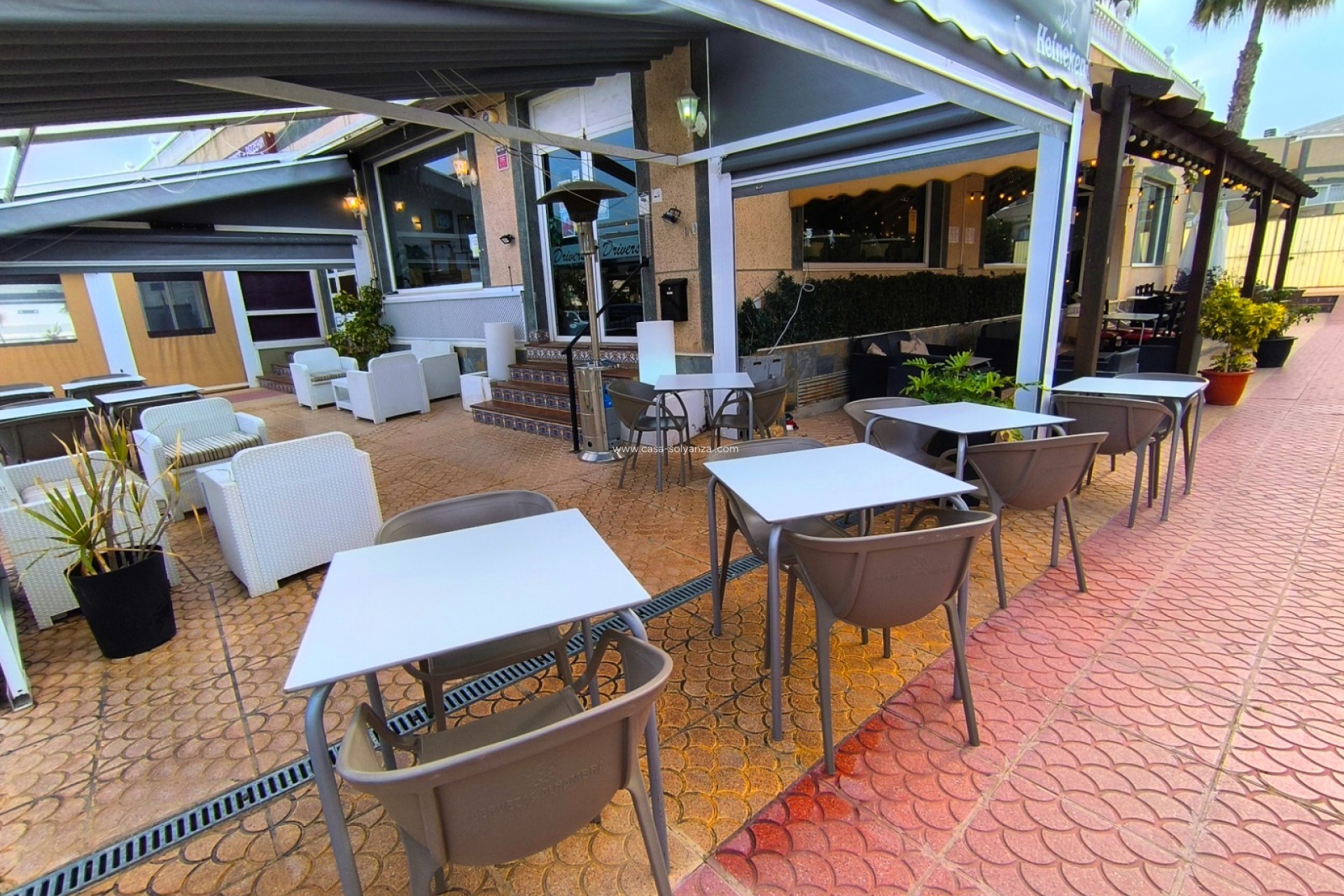 Revente - Commercial - Villamartin - Villamartín