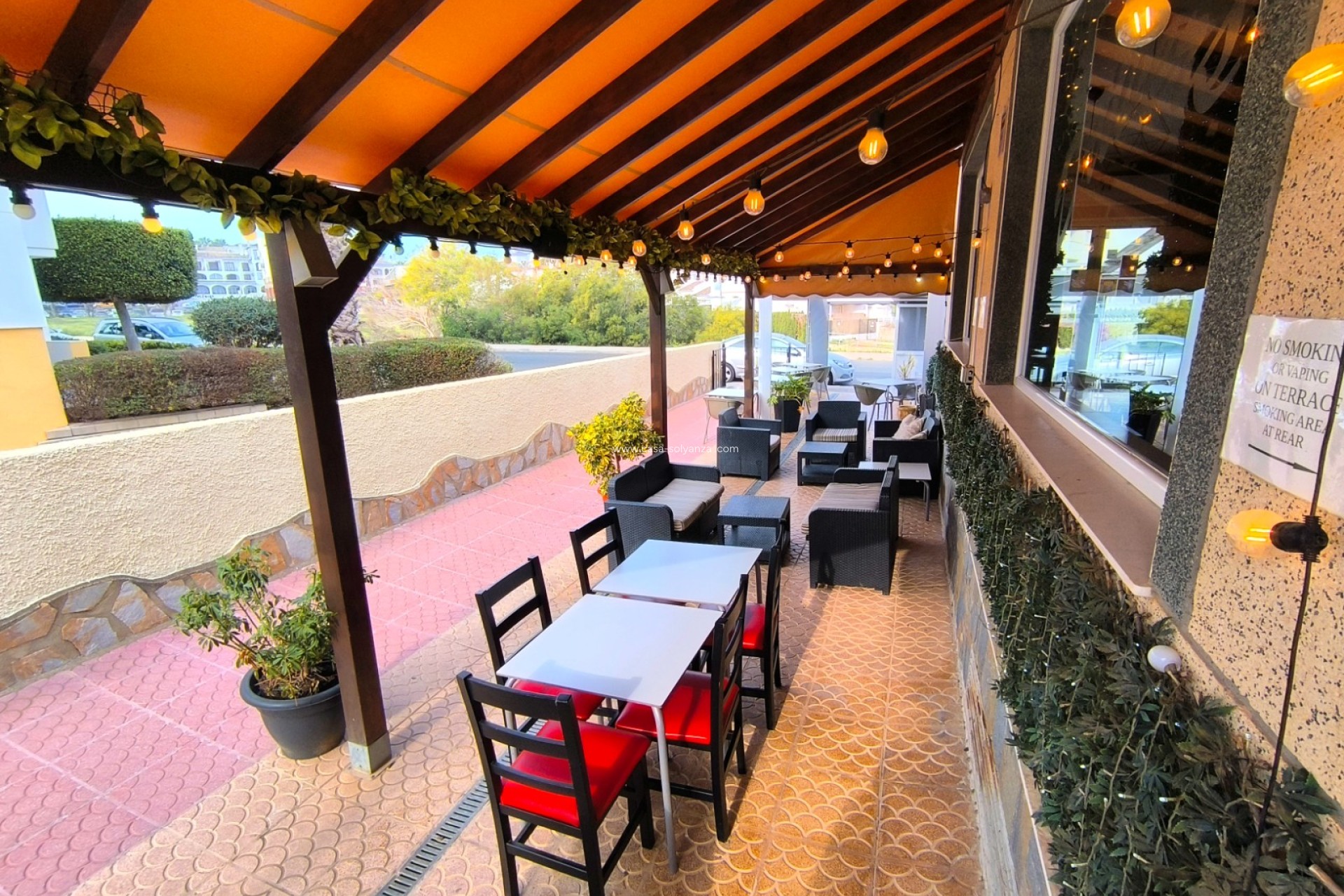 Revente - Commercial - Villamartin - Villamartín