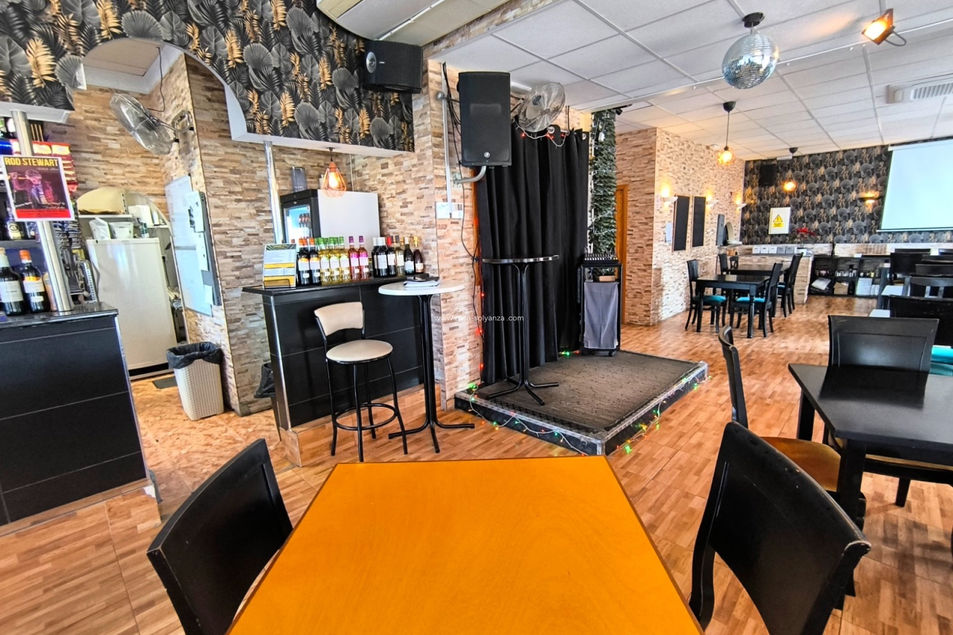 Revente - Commercial - Villamartin - Villamartín