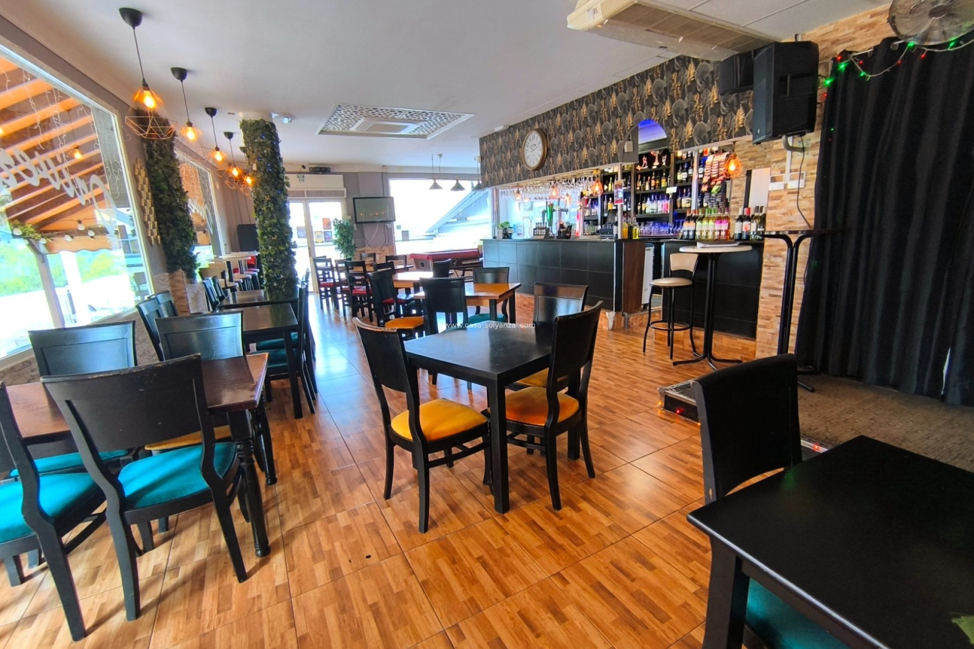 Revente - Commercial - Villamartin - Villamartín