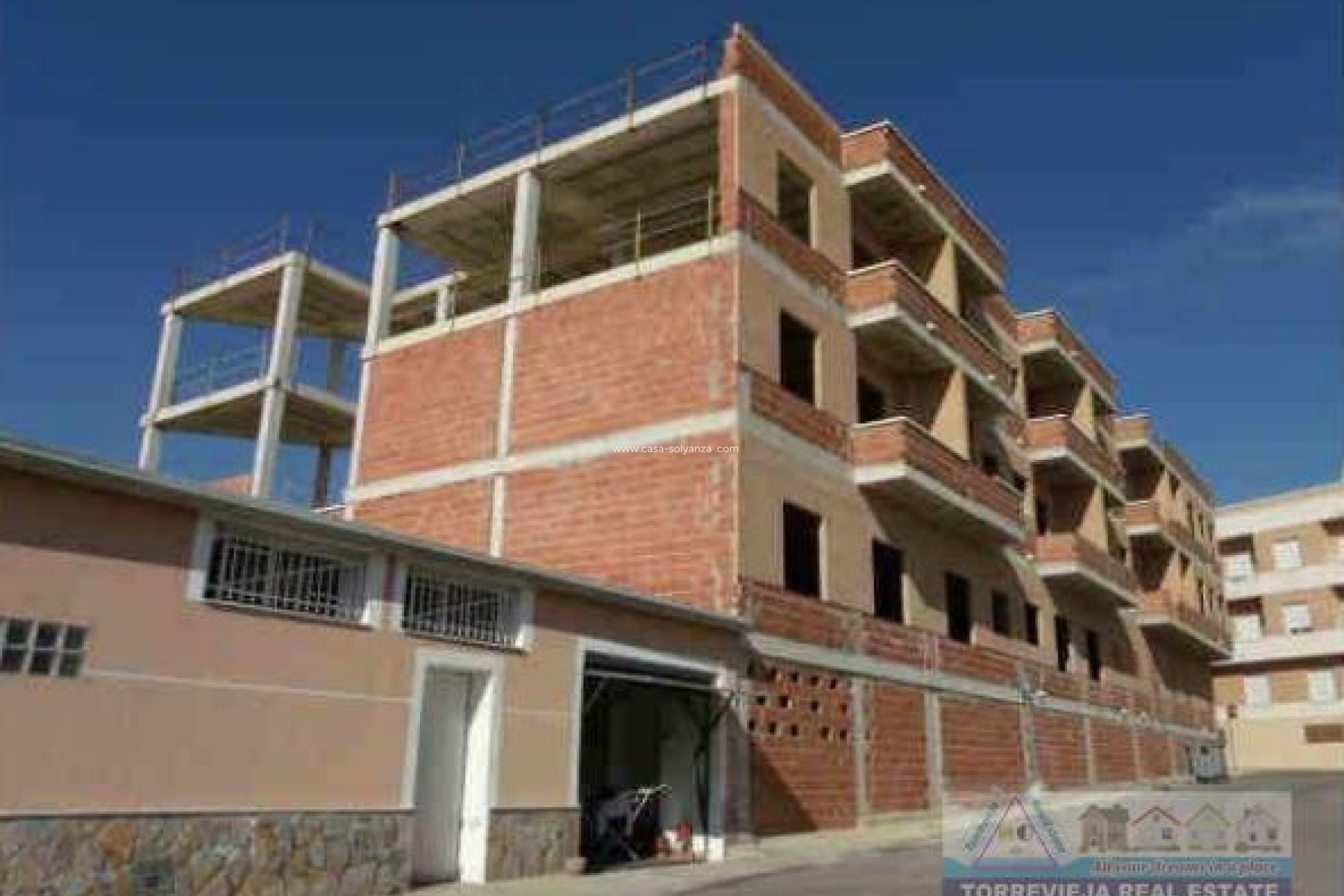 Revente - Edificio - Los Montesinos - CENTRO