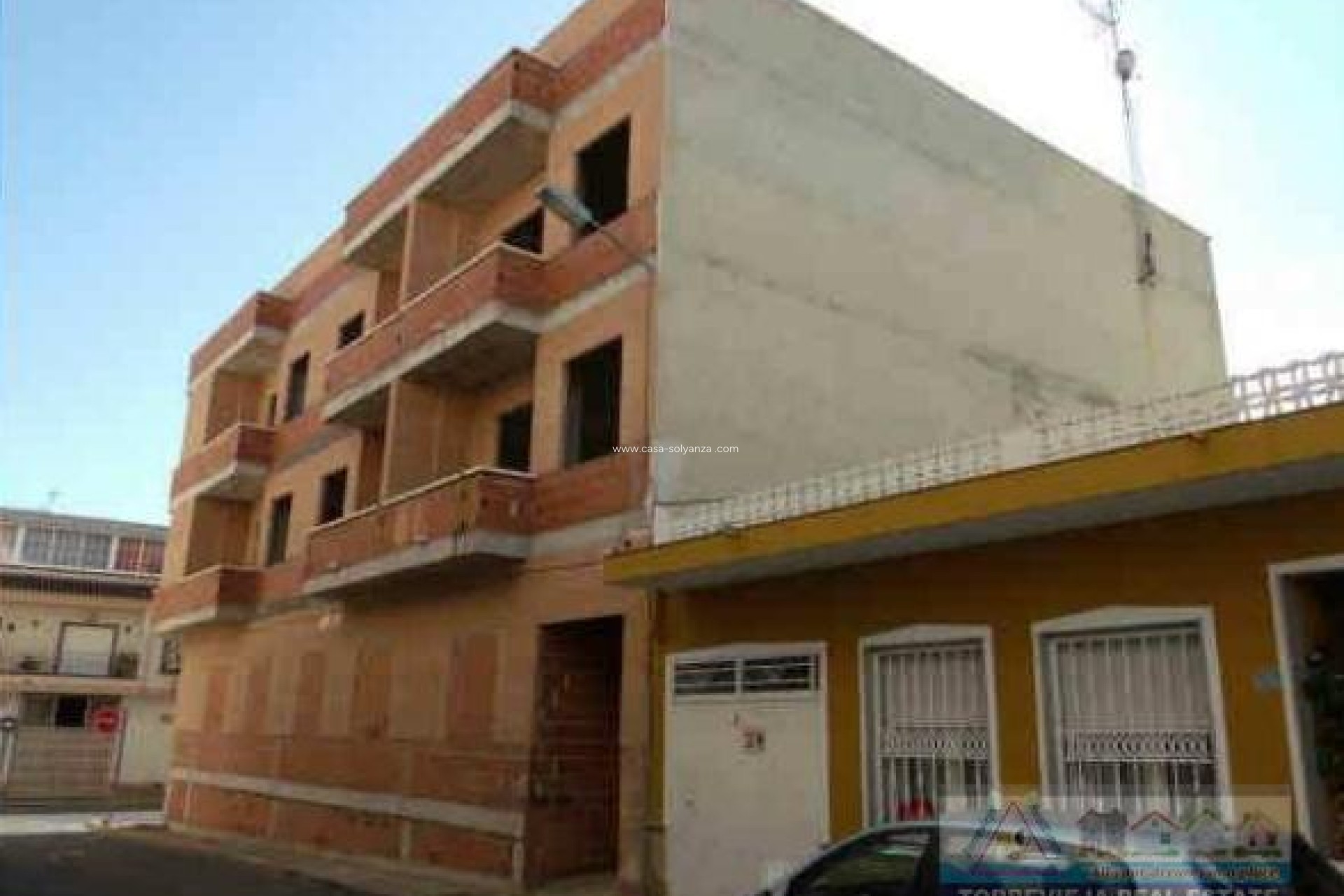 Revente - Edificio - Los Montesinos - CENTRO