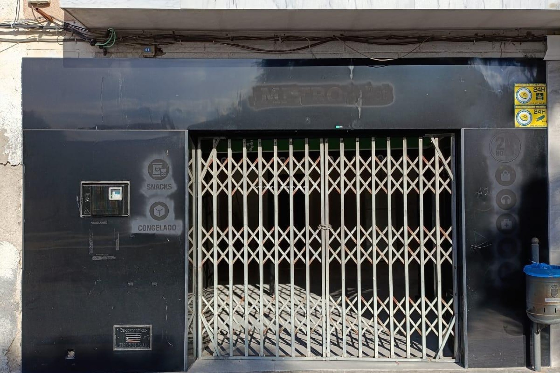 Revente - Local - Benferri - PLAZA DE LA CONSTITUCION