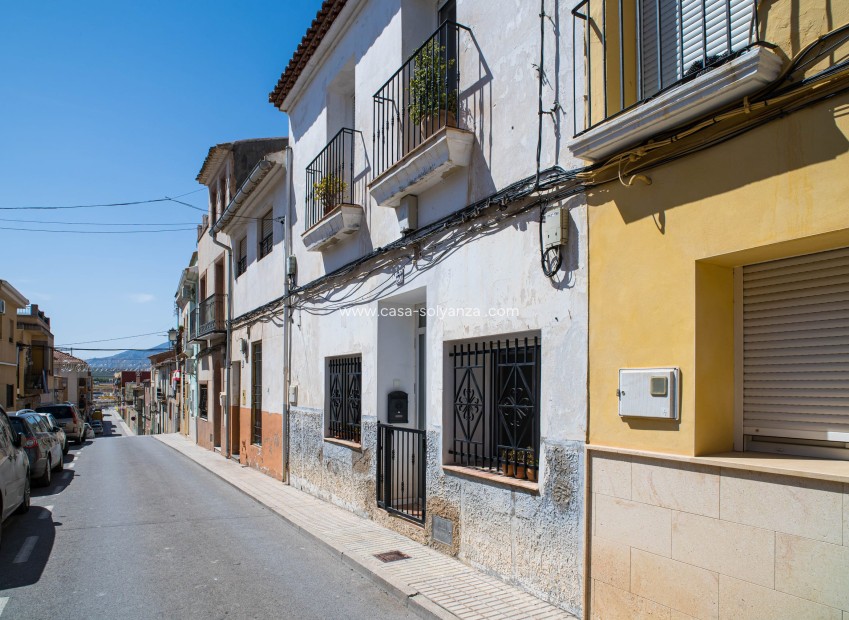 Revente - Maison de ville - Pinoso - Avenida Maisonnave 30