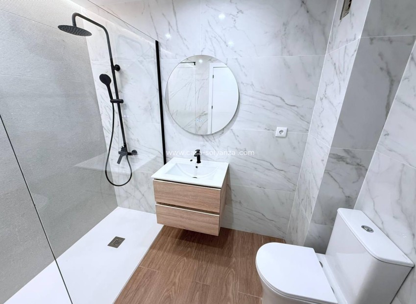 Revente - Maison de ville - Torrevieja - Aguas nuevas