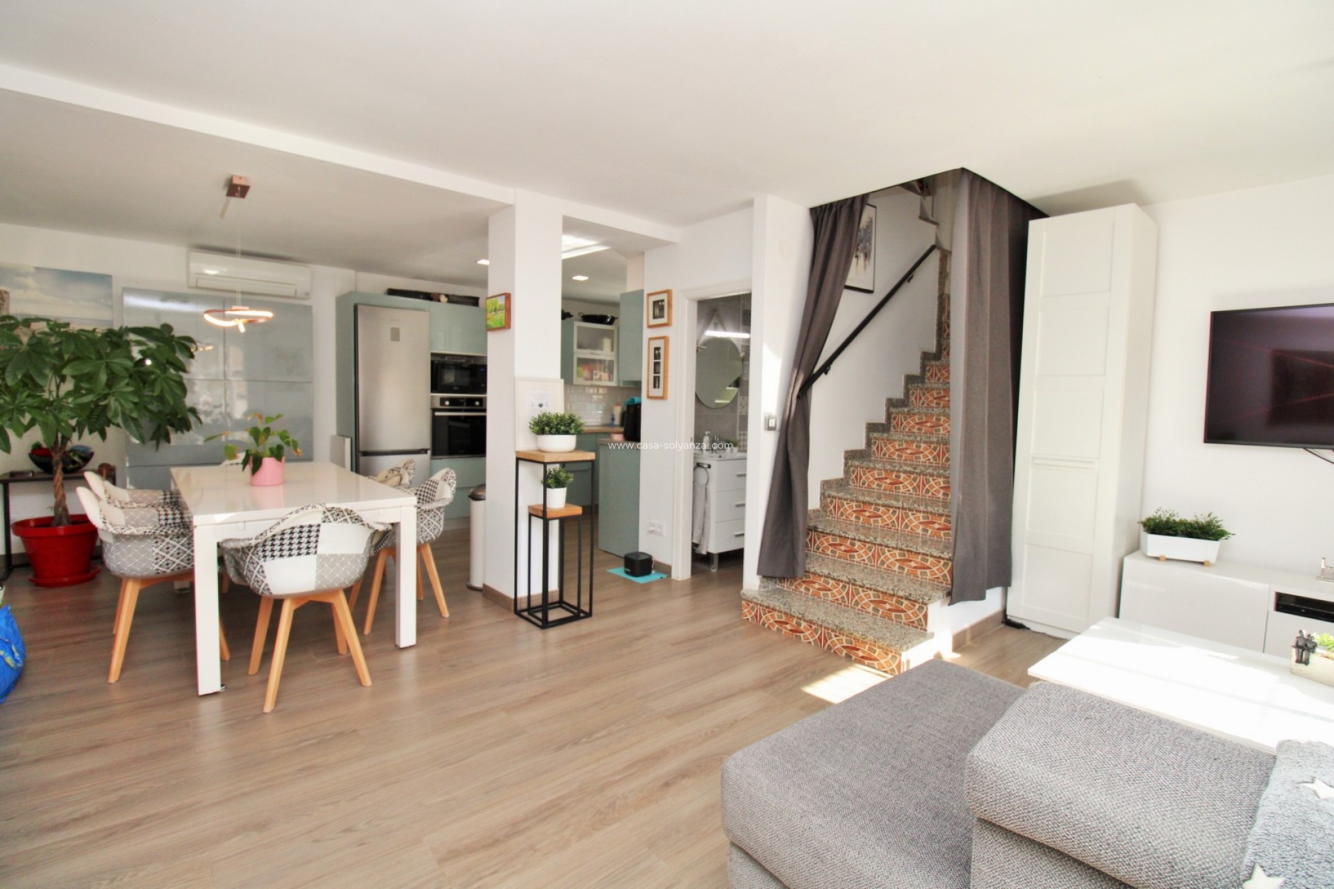 Revente - Maison de ville - Villamartin - Villamartín