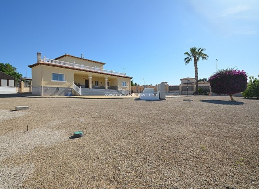 Revente - Villa - Campos del Río - Inland