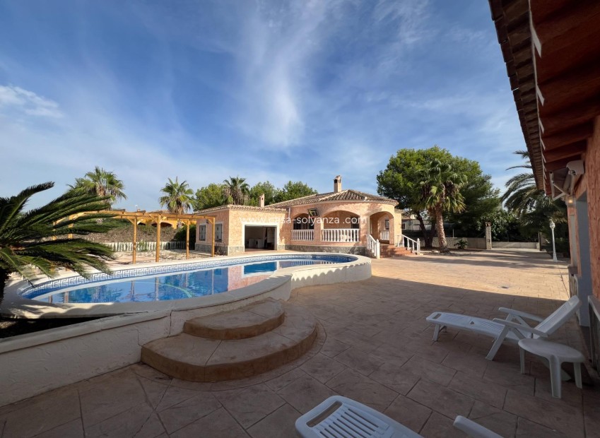 Revente - Villa - Dolores - Cmno. Escorredor