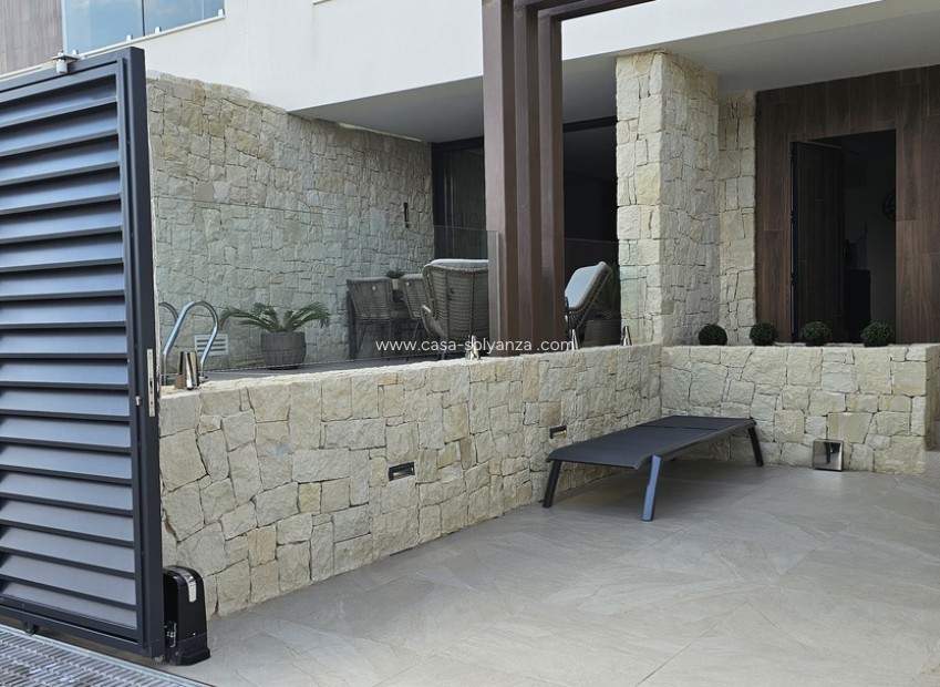 Revente - Villa - Dolores - Sector 4