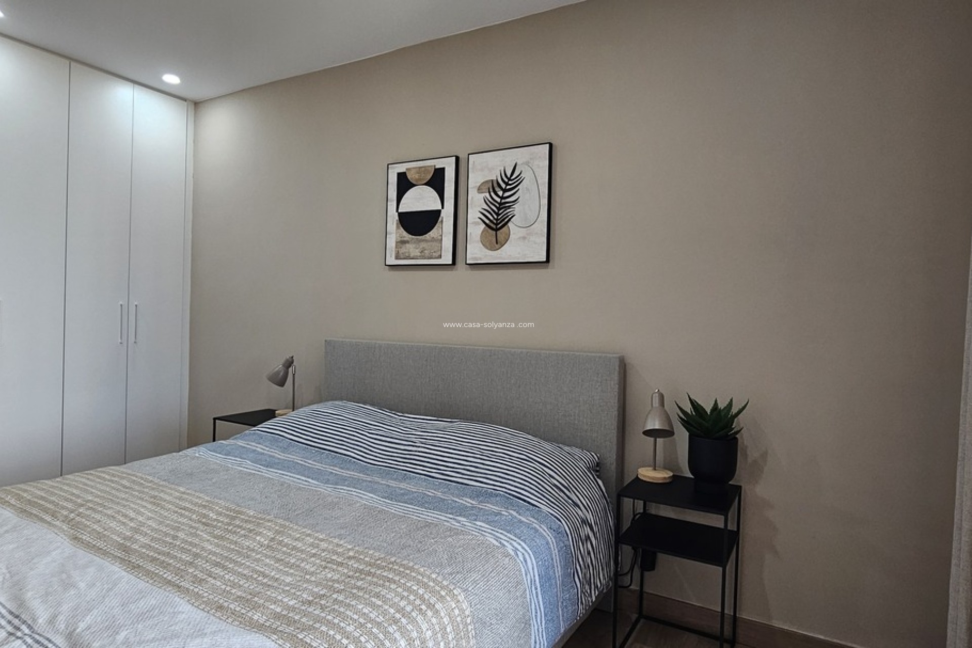 Revente - Villa - Dolores - Sector 4