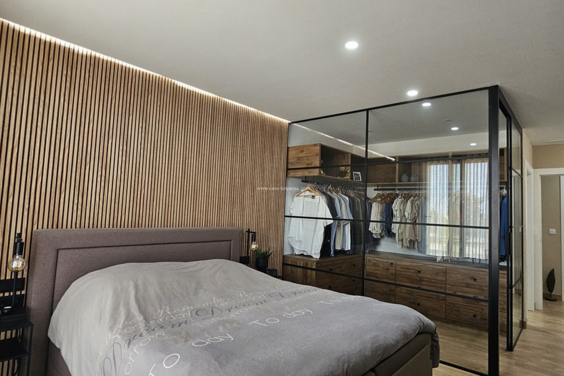 Revente - Villa - Dolores - Sector 4