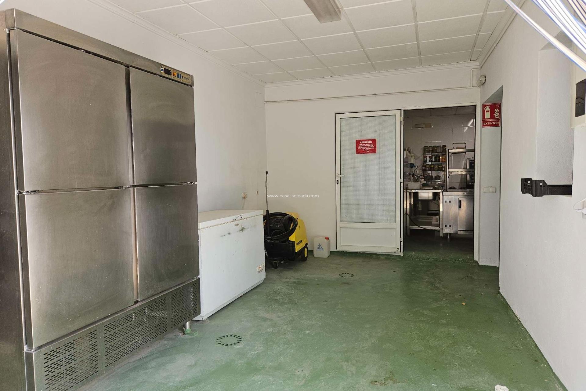 Revente - Villa - Elda - 03600