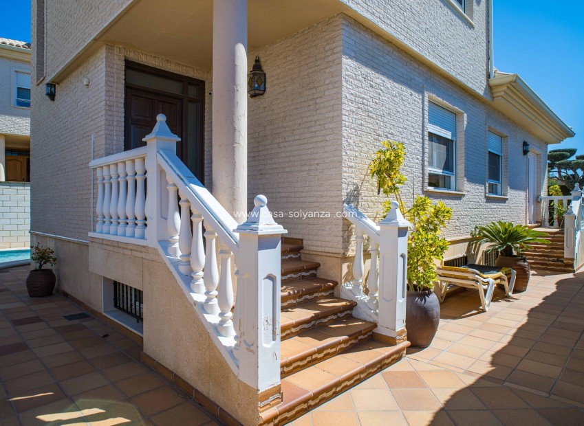 Revente - Villa - Elda