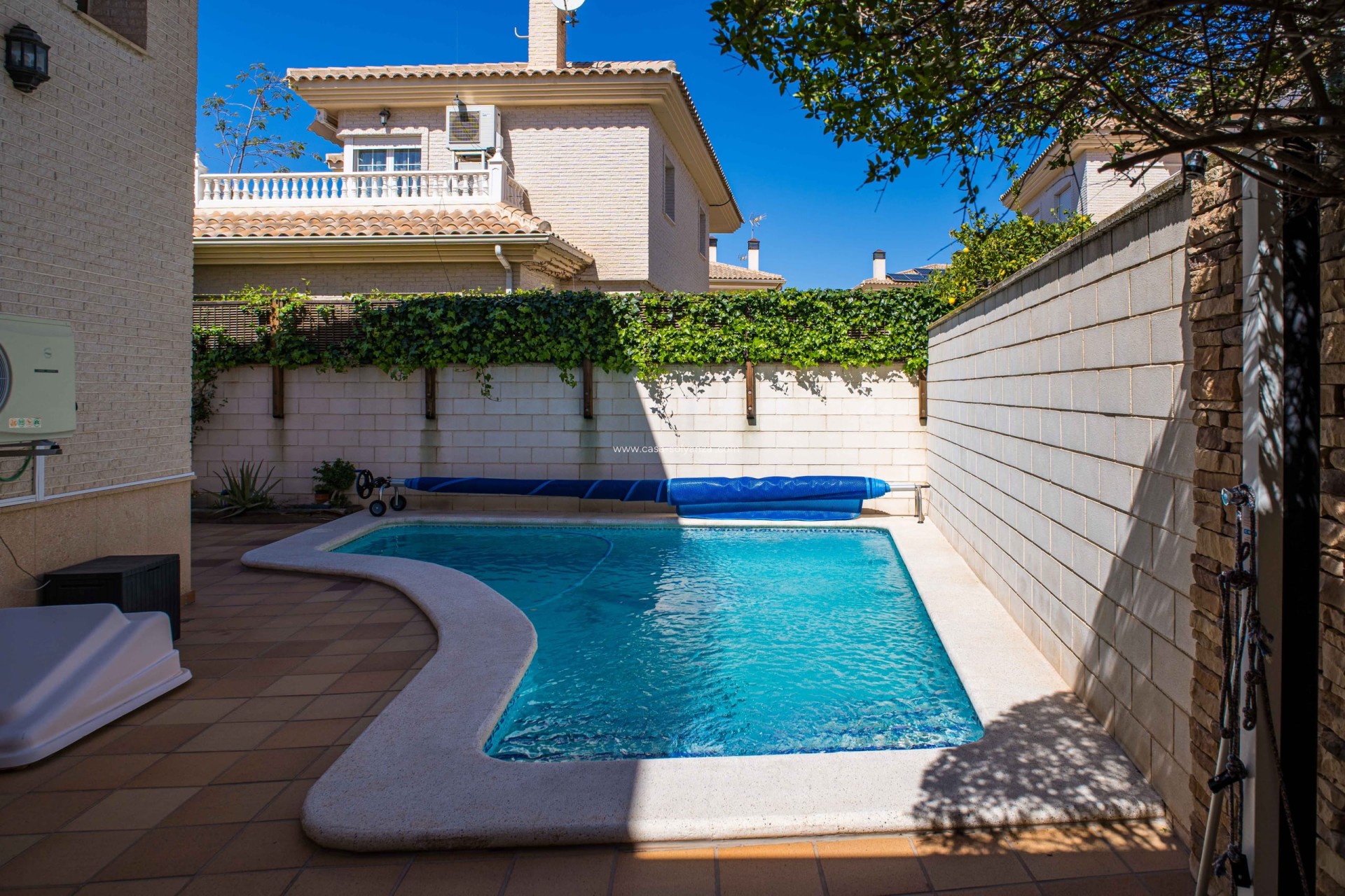 Revente - Villa - Elda