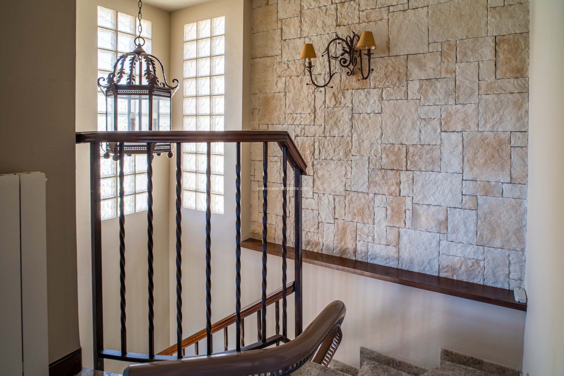 Revente - Villa - Elda