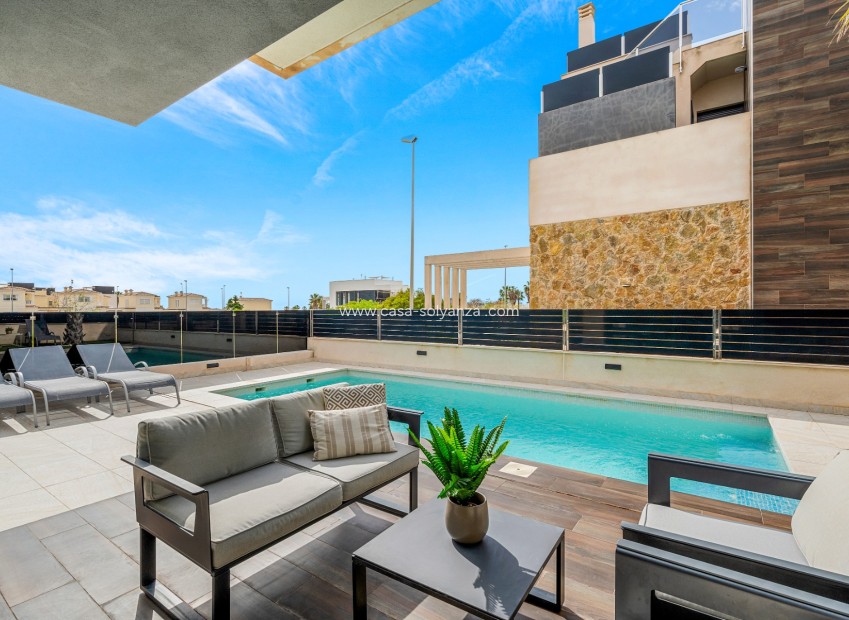 Revente - Villa - Orihuela Costa - Lomas de Cabo Roig