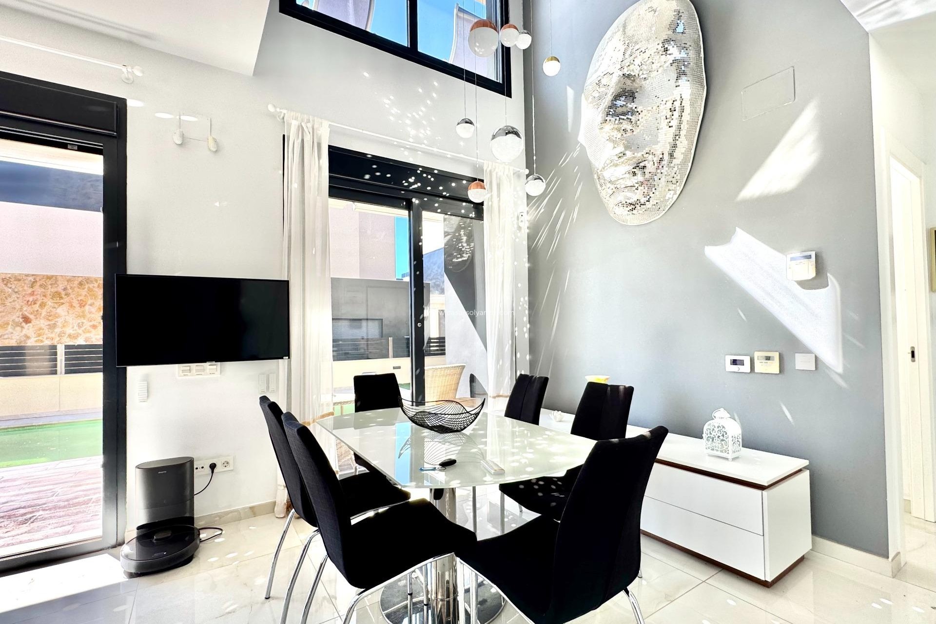 Revente - Villa - Orihuela Costa - Lomas de Cabo Roig