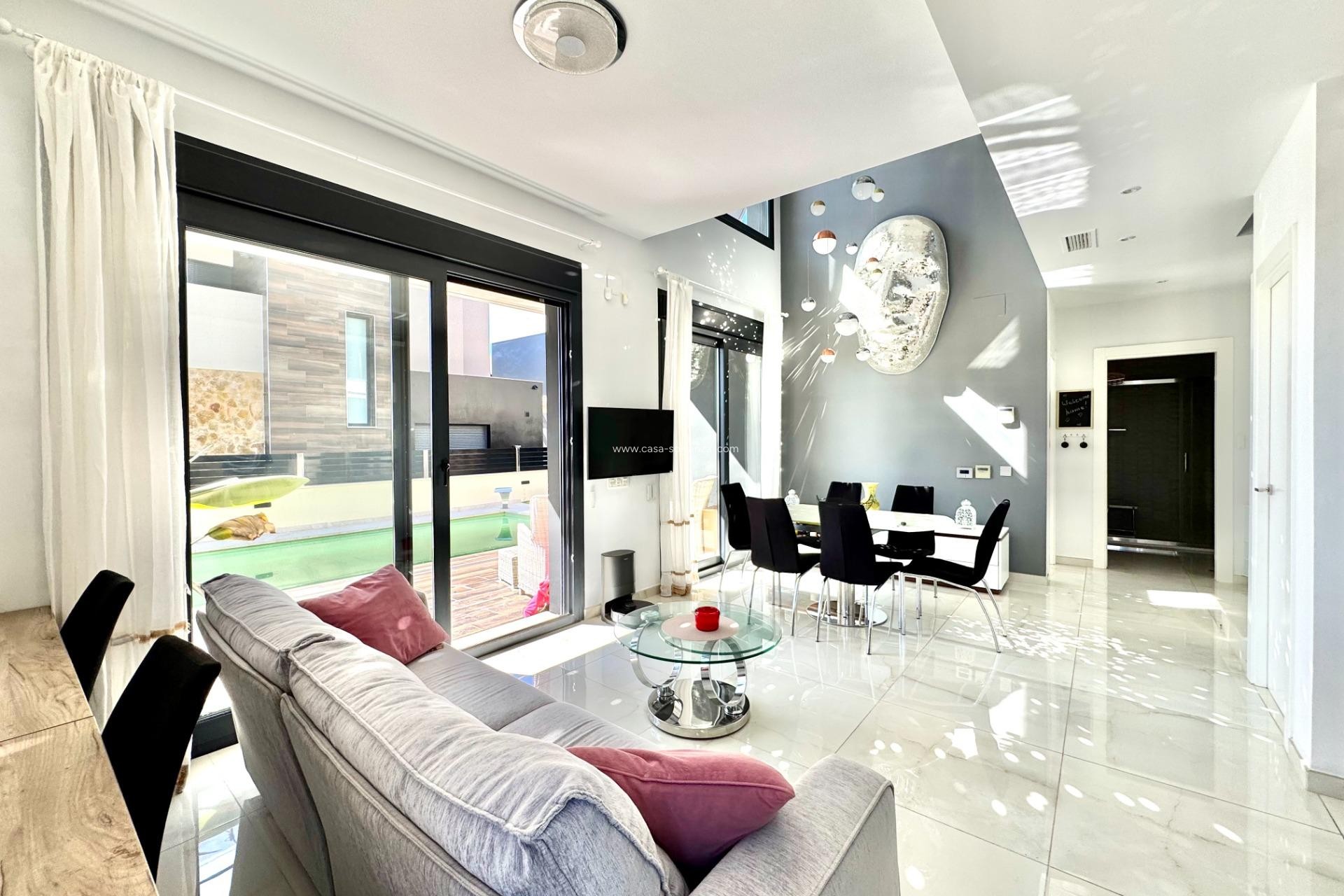 Revente - Villa - Orihuela Costa - Lomas de Cabo Roig