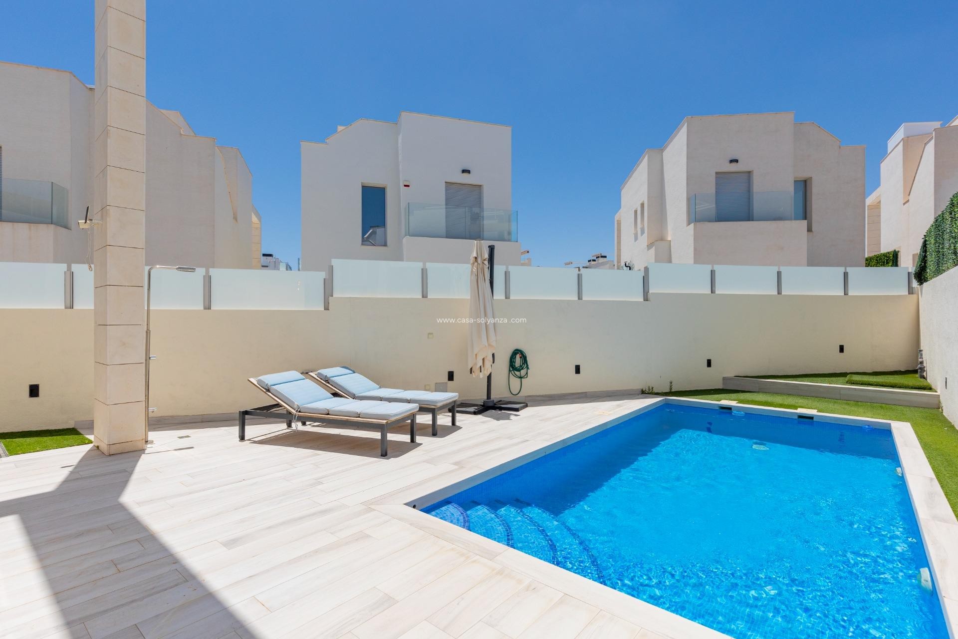 Revente - Villa - Orihuela Costa - Lomas de Cabo Roig