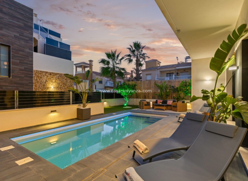 Revente - Villa - Orihuela Costa - Lomas de Campoamor