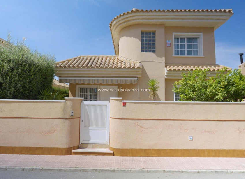 Revente - Villa - Orihuela Costa - Punta Prima