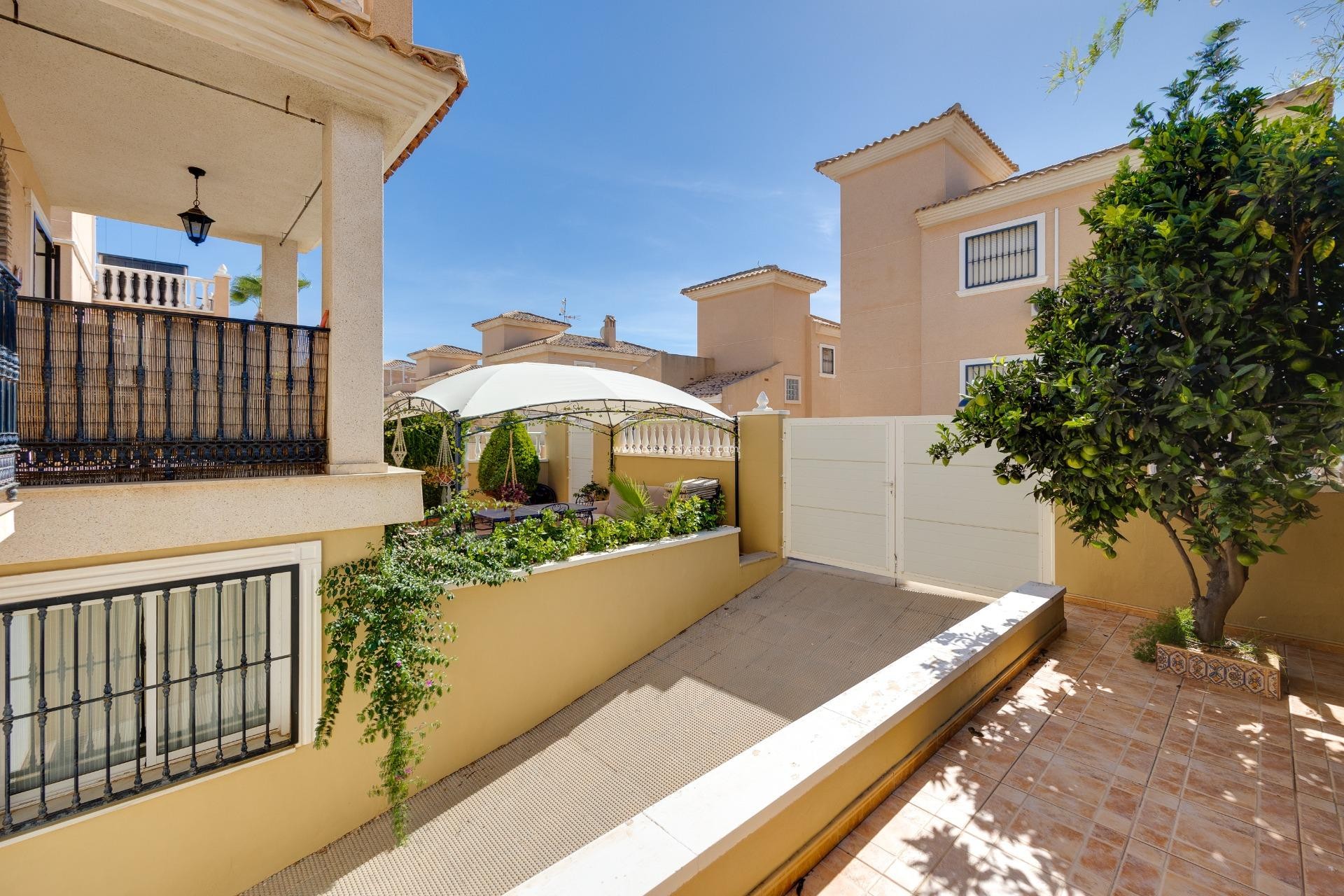 Revente - Villa - Orihuela Costa - Urbanización Perla del Mar