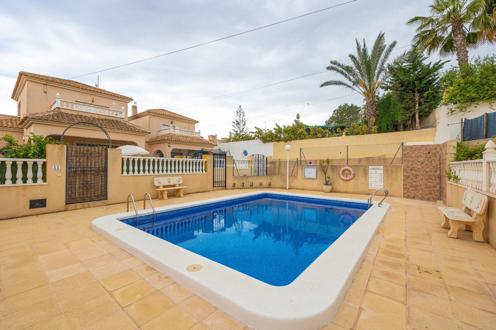 Revente - Villa - Orihuela Costa - Villamartín