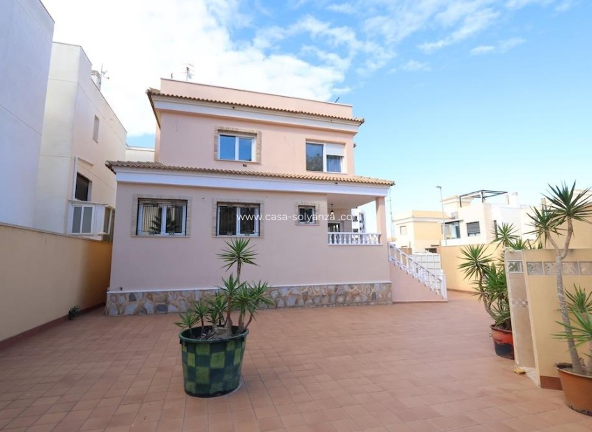 Revente - Villa - Orihuela Costa - Villamartín