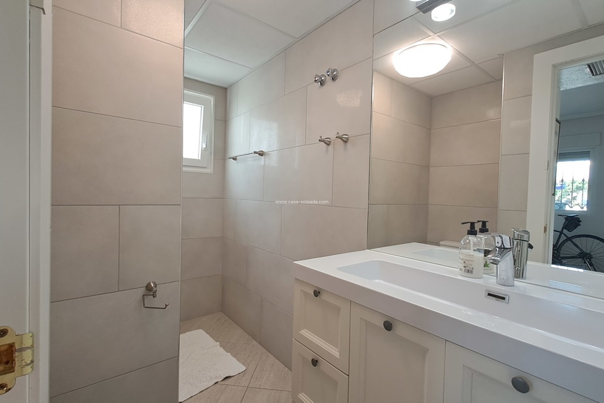 Revente - Villa - Punta Prima - Costa Blanca