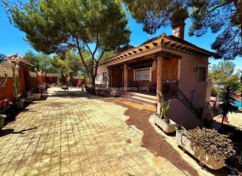 Revente - Villa - San Miguel de Salinas - Ciudad de las comunicaciones