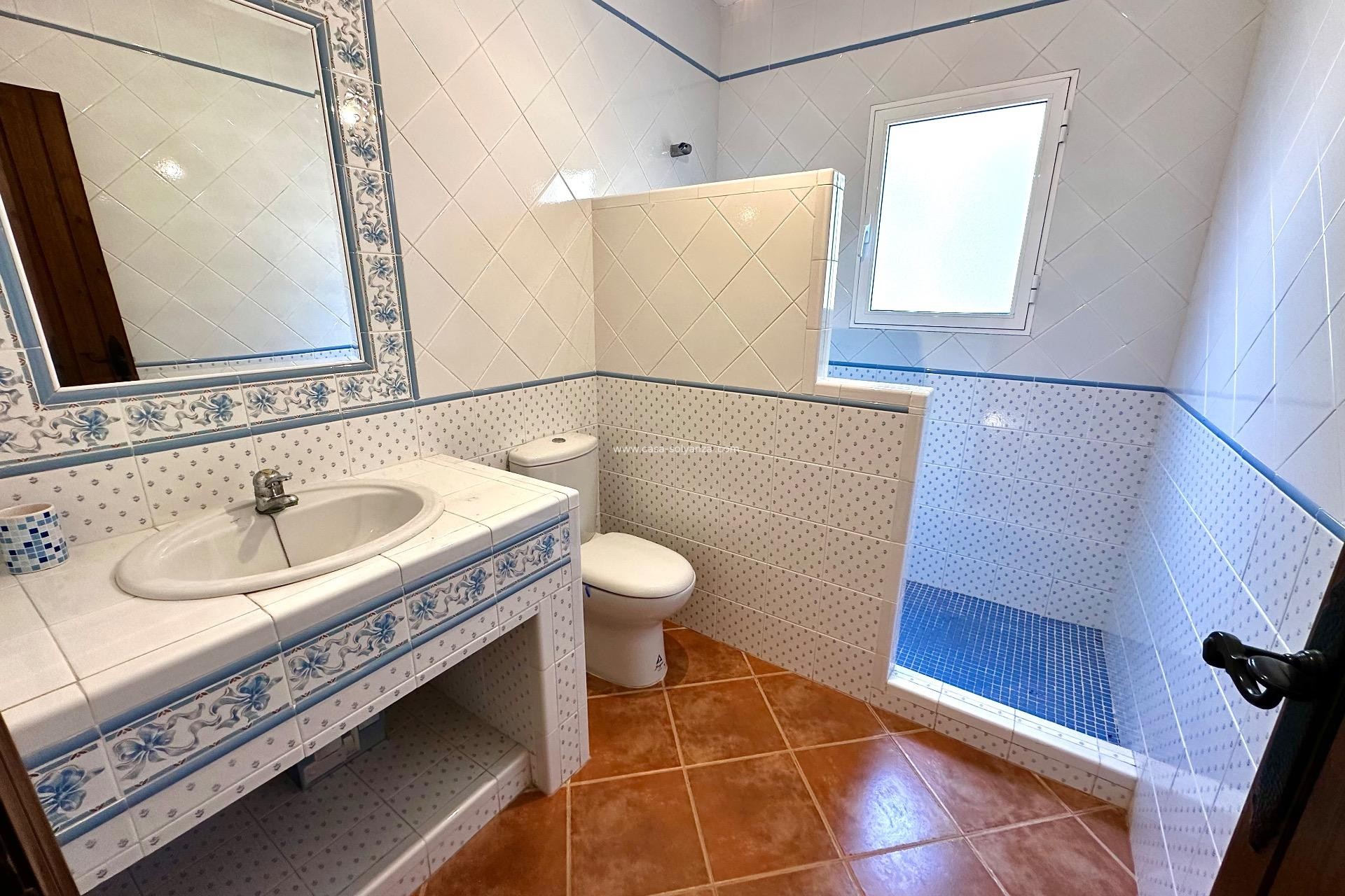 Revente - Villa - San Miguel de Salinas - Ciudad de las comunicaciones