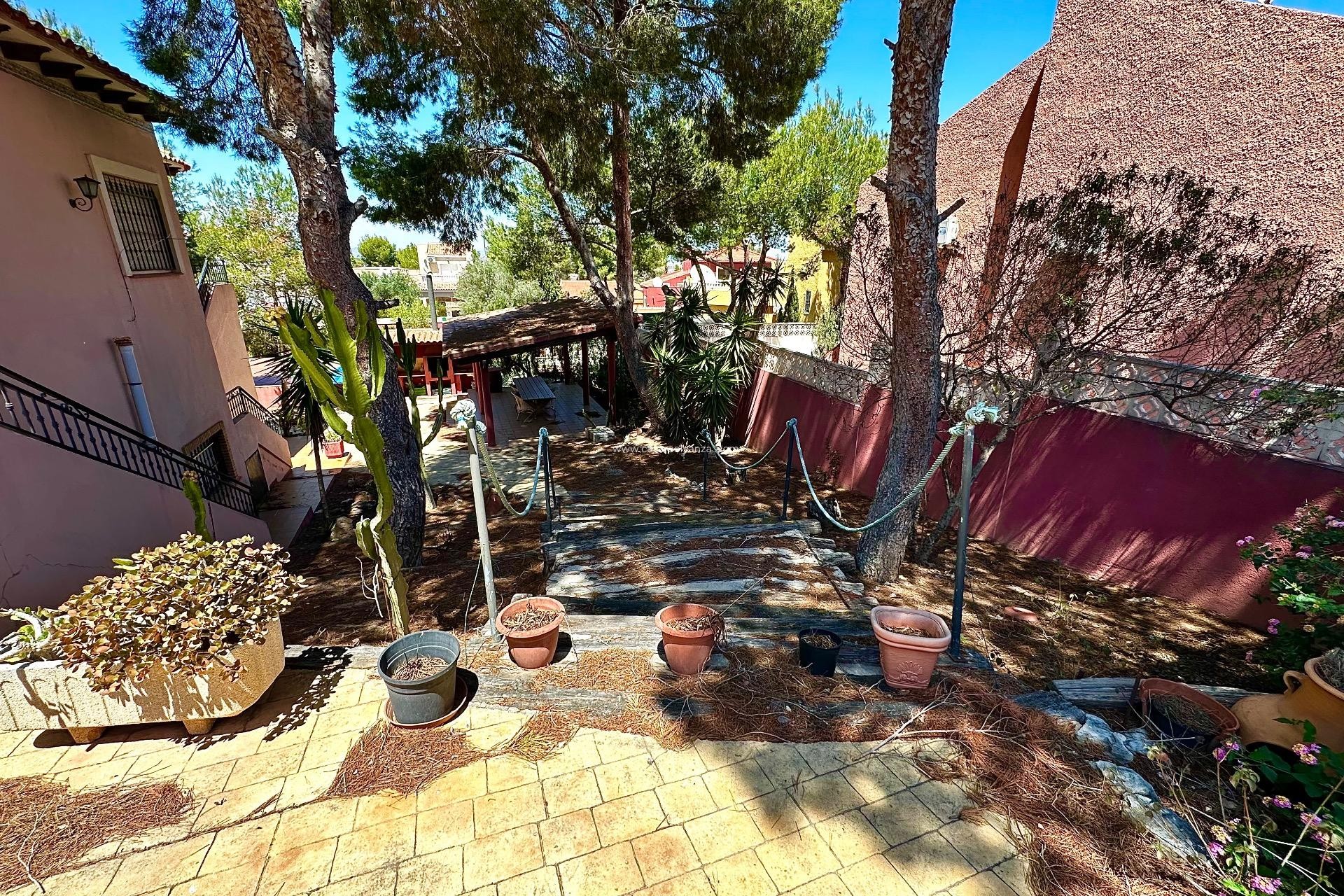 Revente - Villa - San Miguel de Salinas - Ciudad de las comunicaciones