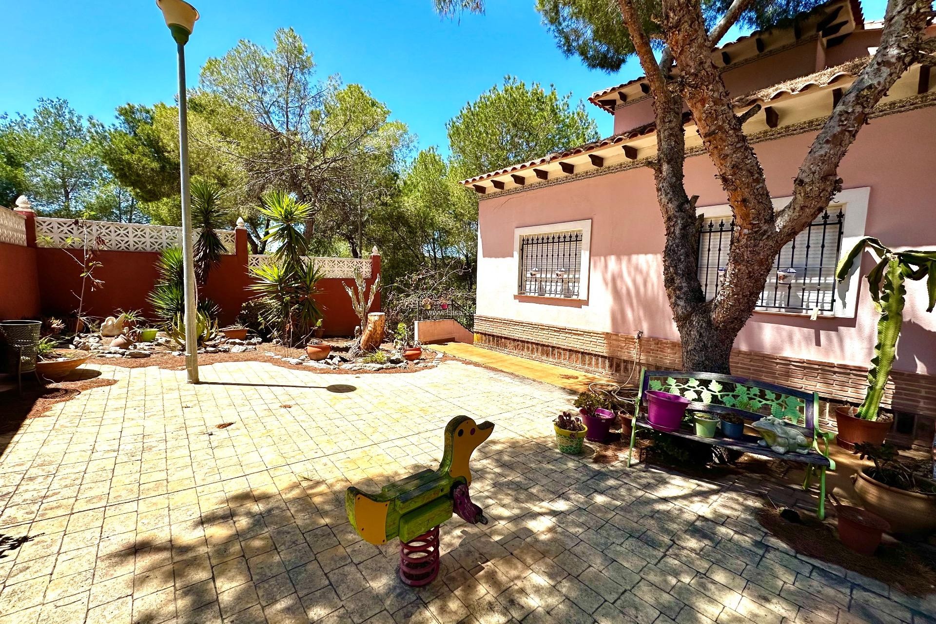 Revente - Villa - San Miguel de Salinas - Ciudad de las comunicaciones