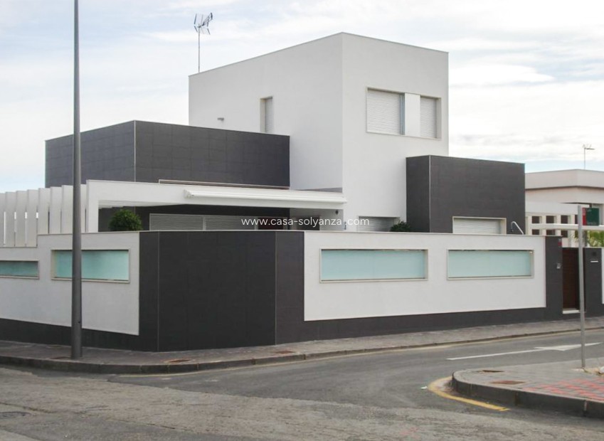 Revente - Villa / Semi detached - Orihuela Costa - Mil Palmeras