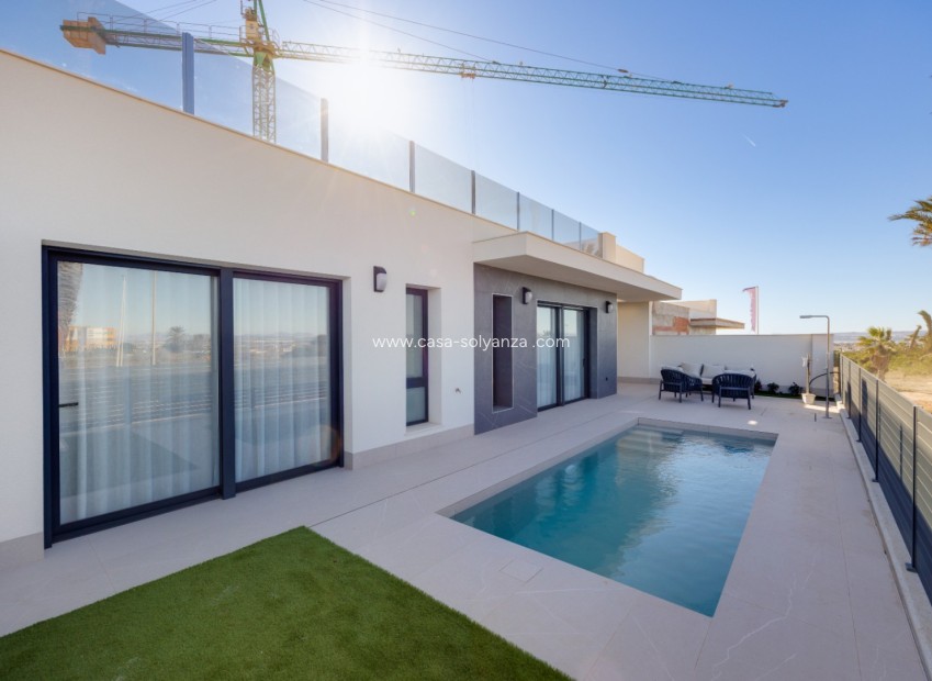 Revente - Villa - Torrevieja - Aguas nuevas